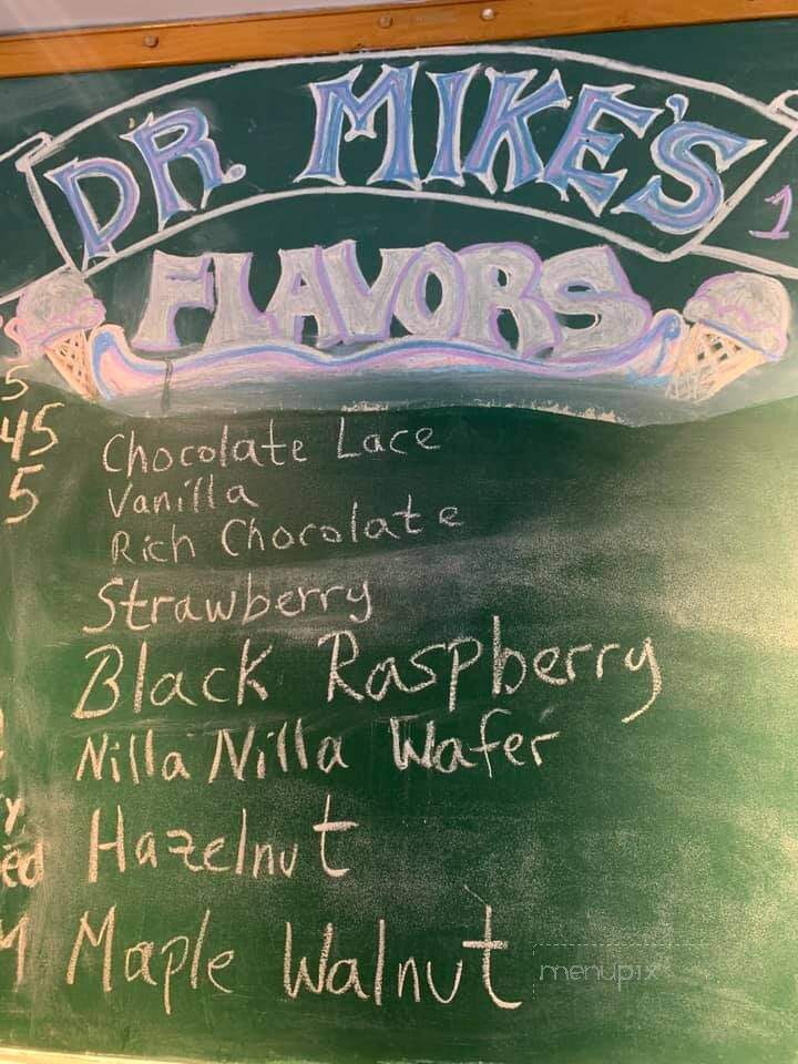 Dr Mike's Ice Cream Shop - Bethel, CT