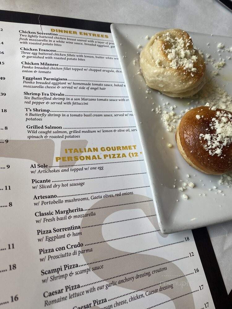 T's Pizza Kitchen - Stamford, CT